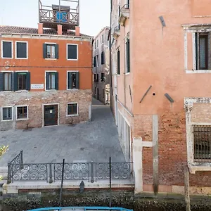  Apartamento In San Marco With Canal View By Wonderful Italy Itália